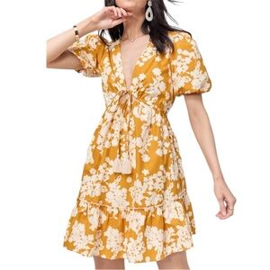 NWT mi ami Francesca’s Tasha Floral Tassel Cinch Waist Mini Dress M